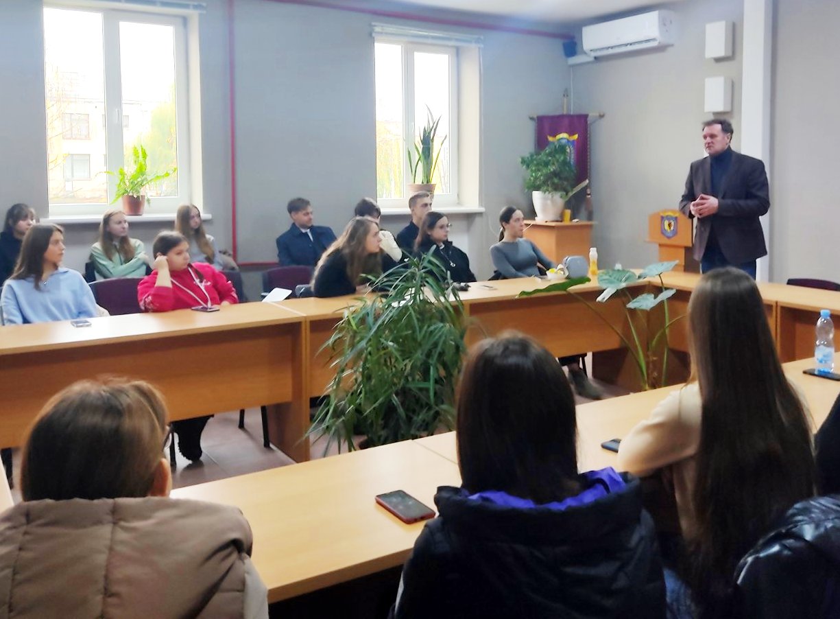 Відповідаючи на запитання